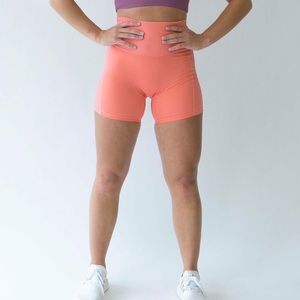 Ptula X HB Hannah Short : 6"